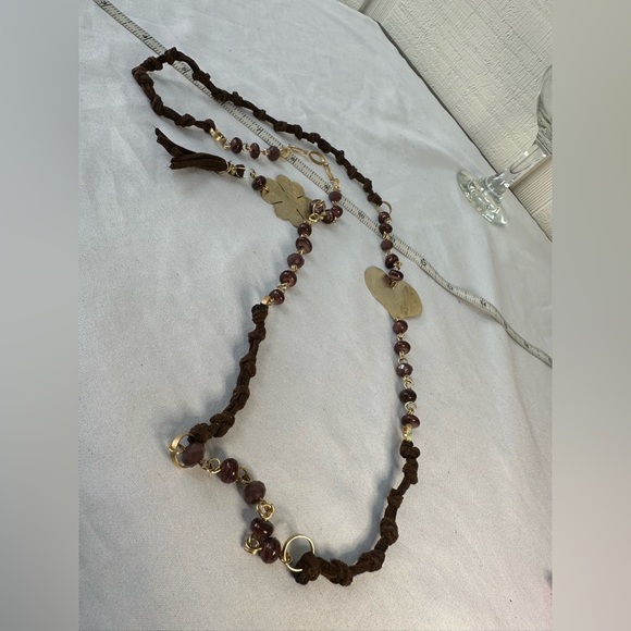 Funky leather and glass bead artisan style necklace - Picture 5 of 7